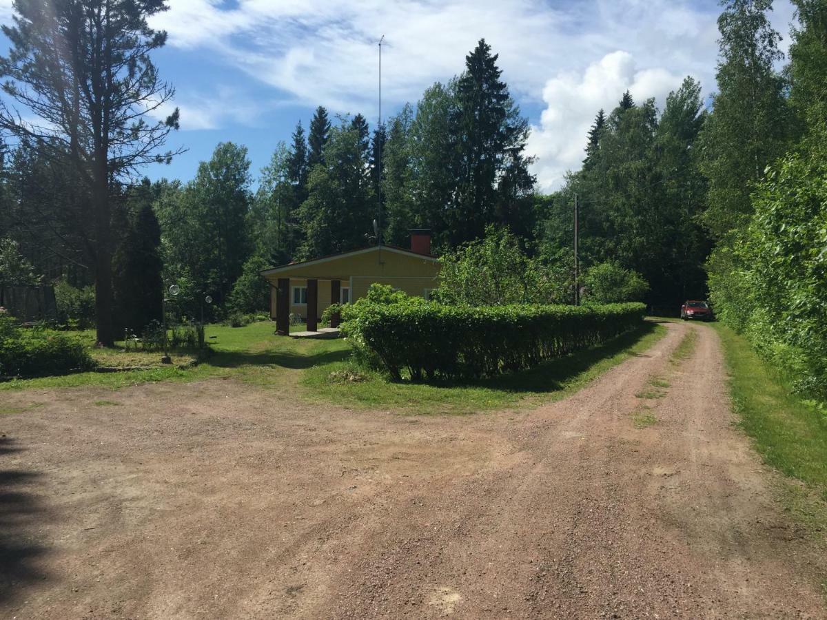 Pyhtaeae Garden Villa Pyhtaa Exterior photo