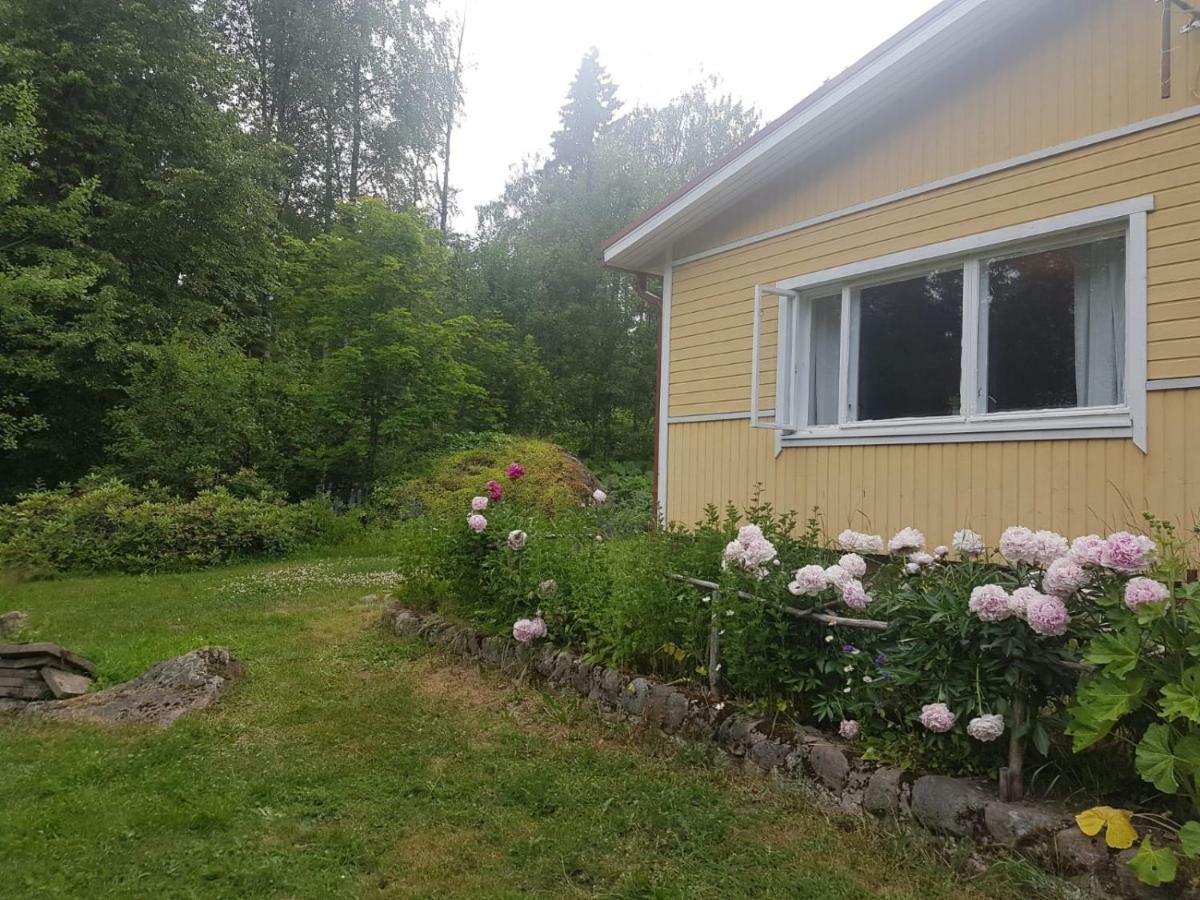 Pyhtaeae Garden Villa Pyhtaa Exterior photo